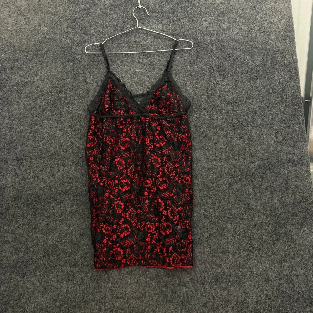Red and Black Floral Lace Chemise Nightgown Adjustable Straps Sleeveless Sleep